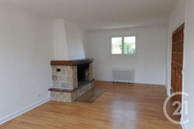 maison à louer - 6 pièces - 122.09 m2 - CLERMONT FERRAND - 63 - AUVERGNE - Century 21 Stéphane Roume Immobilier