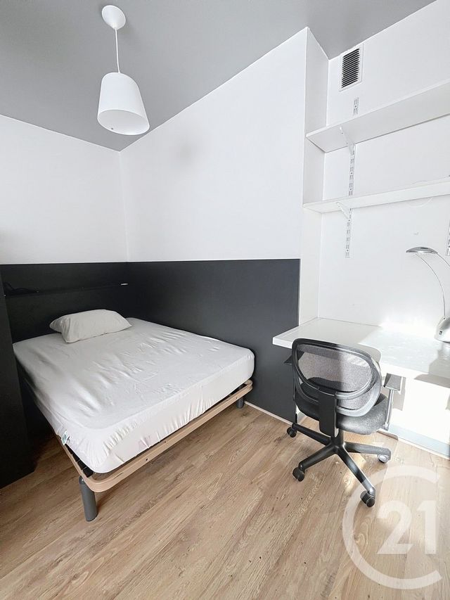 Appartement F1 à louer - 1 pièce - 32.43 m2 - CLERMONT FERRAND - 63 - AUVERGNE - Century 21 Stéphane Roume Immobilier