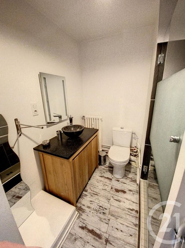 Appartement F1 à louer - 1 pièce - 32.43 m2 - CLERMONT FERRAND - 63 - AUVERGNE - Century 21 Stéphane Roume Immobilier