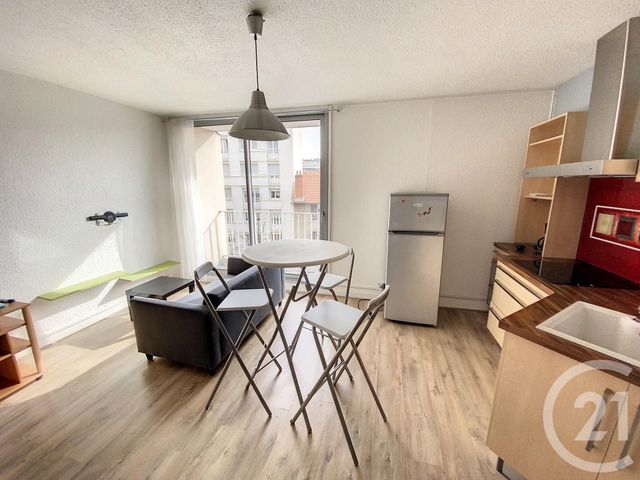 Appartement F1 à louer - 1 pièce - 32.43 m2 - CLERMONT FERRAND - 63 - AUVERGNE - Century 21 Stéphane Roume Immobilier