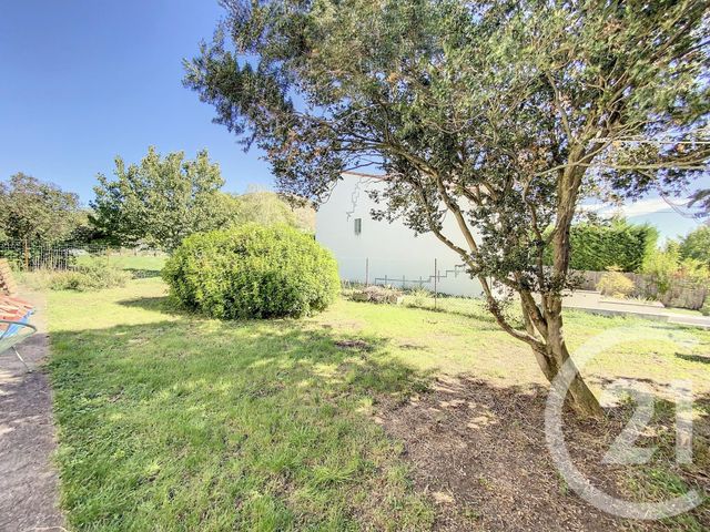 Appartement F2 à louer - 2 pièces - 56.16 m2 - CLERMONT FERRAND - 63 - AUVERGNE - Century 21 Stéphane Roume Immobilier