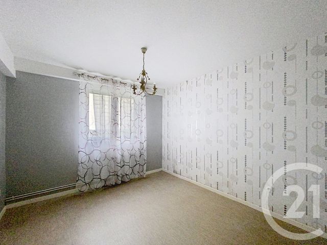 Appartement F2 à louer - 2 pièces - 56.16 m2 - CLERMONT FERRAND - 63 - AUVERGNE - Century 21 Stéphane Roume Immobilier