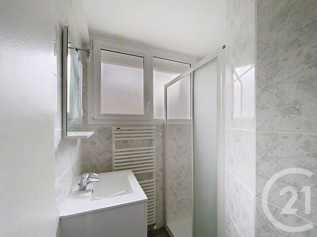 Appartement F2 à louer - 2 pièces - 56.16 m2 - CLERMONT FERRAND - 63 - AUVERGNE - Century 21 Stéphane Roume Immobilier