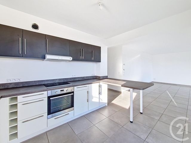 Appartement T5 à vendre - 5 pièces - 106.35 m2 - CLERMONT FERRAND - 63 - AUVERGNE - Century 21 Stéphane Roume Immobilier