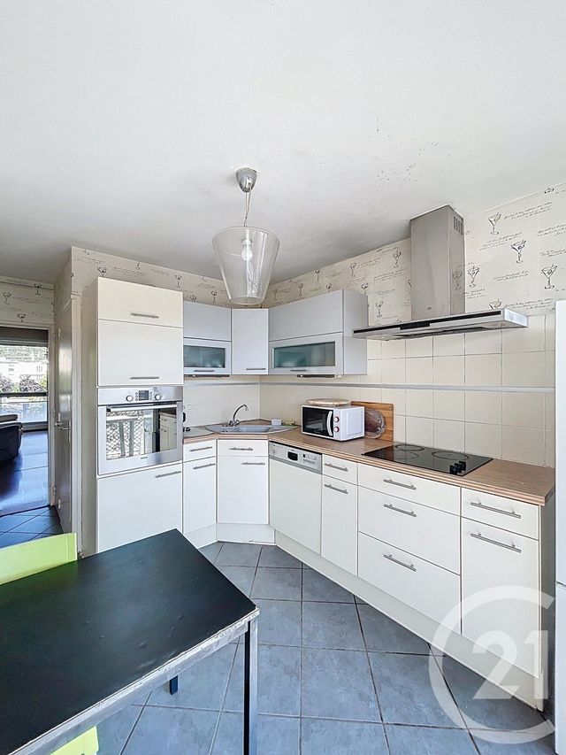 Appartement F4 à vendre - 4 pièces - 78.37 m2 - CHAMALIERES - 63 - AUVERGNE - Century 21 Stéphane Roume Immobilier