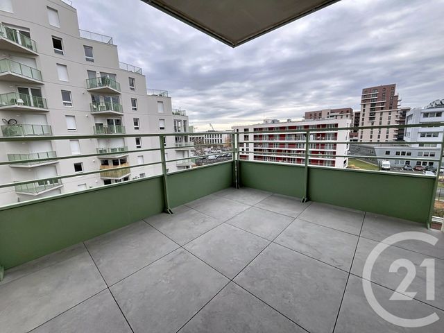 Appartement F3 à louer - 3 pièces - 67.1 m2 - CLERMONT FERRAND - 63 - AUVERGNE - Century 21 Stéphane Roume Immobilier
