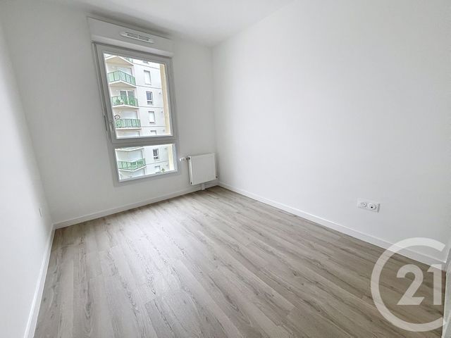 Appartement F3 à louer - 3 pièces - 67.1 m2 - CLERMONT FERRAND - 63 - AUVERGNE - Century 21 Stéphane Roume Immobilier