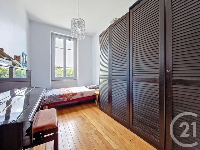 Appartement T5 à vendre - 5 pièces - 99.2 m2 - CHAMALIERES - 63 - AUVERGNE - Century 21 Stéphane Roume Immobilier