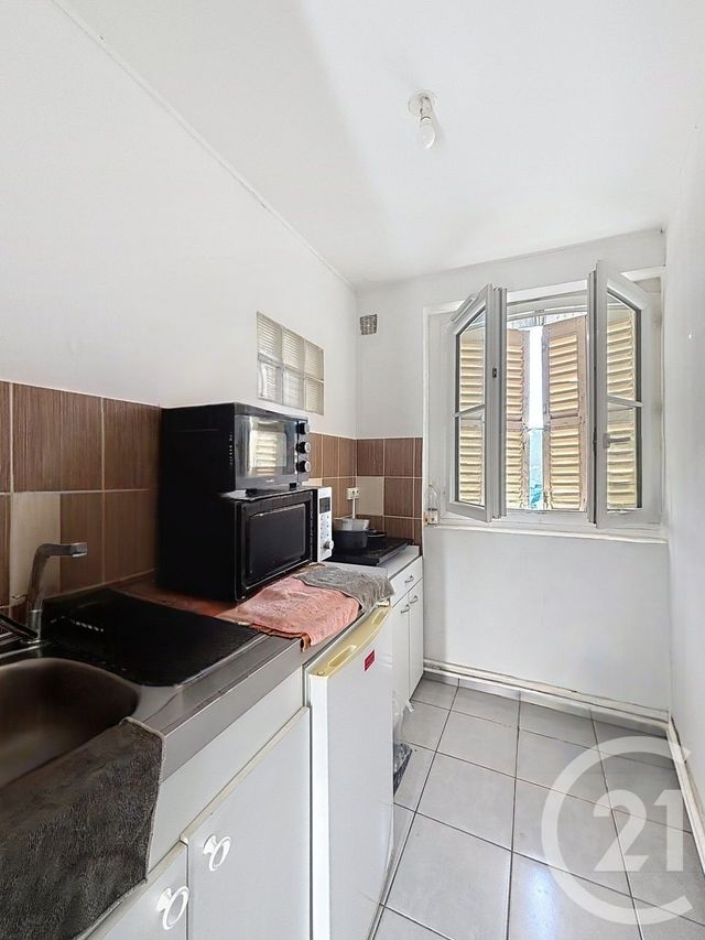 Appartement F1 à vendre - 1 pièce - 22.0 m2 - ROYAT - 63 - AUVERGNE - Century 21 Stéphane Roume Immobilier