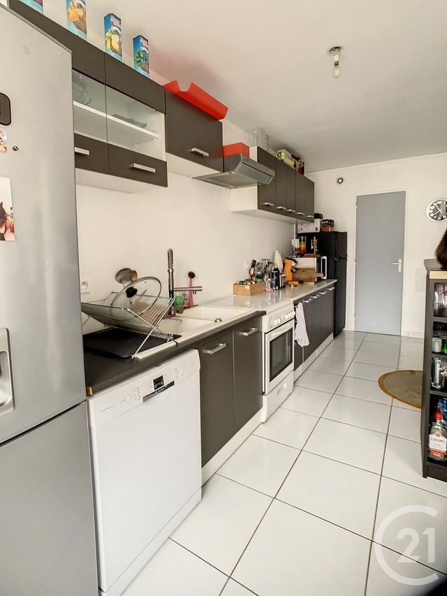 Appartement F3 à louer - 3 pièces - 77.14 m2 - CLERMONT FERRAND - 63 - AUVERGNE - Century 21 Stéphane Roume Immobilier