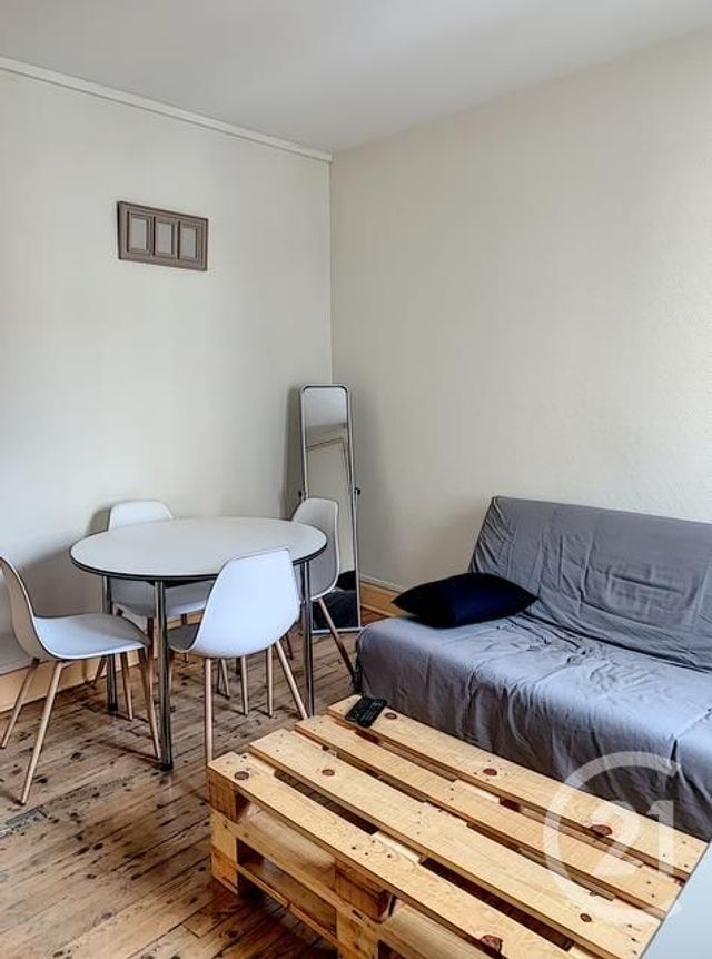 Appartement F2 à louer - 2 pièces - 38.45 m2 - CLERMONT FERRAND - 63 - AUVERGNE - Century 21 Stéphane Roume Immobilier