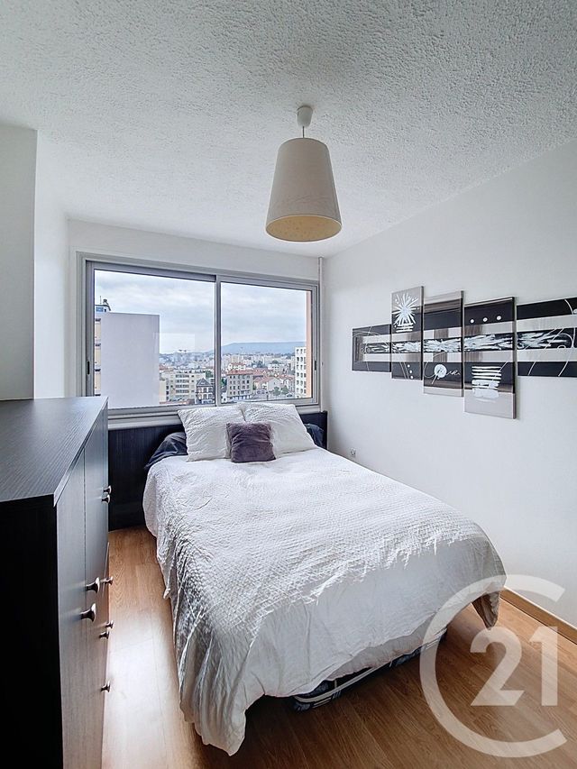 Appartement F2 à vendre - 2 pièces - 45.0 m2 - CLERMONT FERRAND - 63 - AUVERGNE - Century 21 Stéphane Roume Immobilier