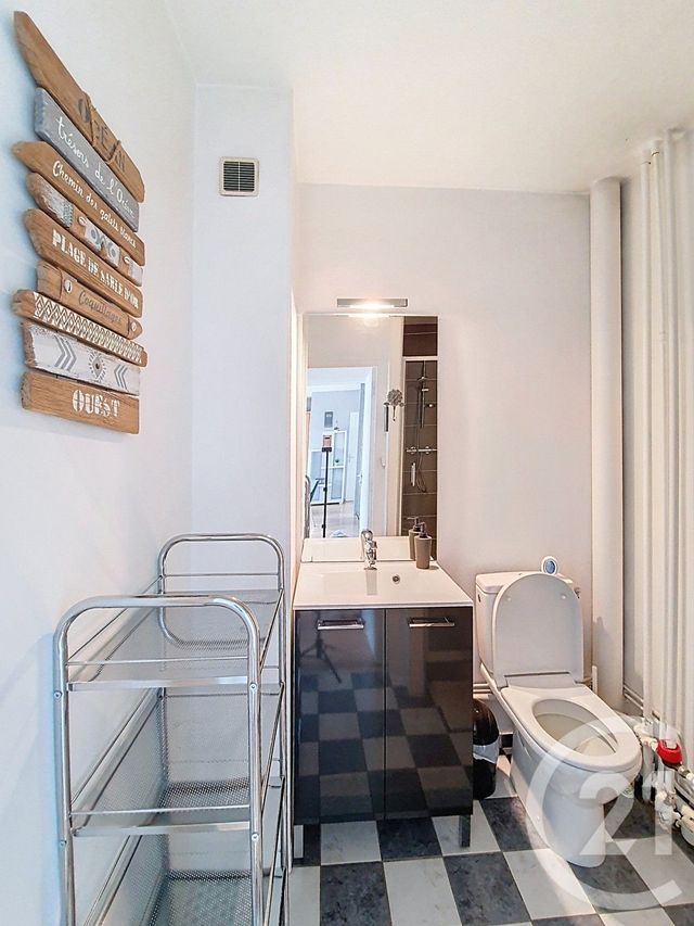 Appartement F2 à vendre - 2 pièces - 45.0 m2 - CLERMONT FERRAND - 63 - AUVERGNE - Century 21 Stéphane Roume Immobilier