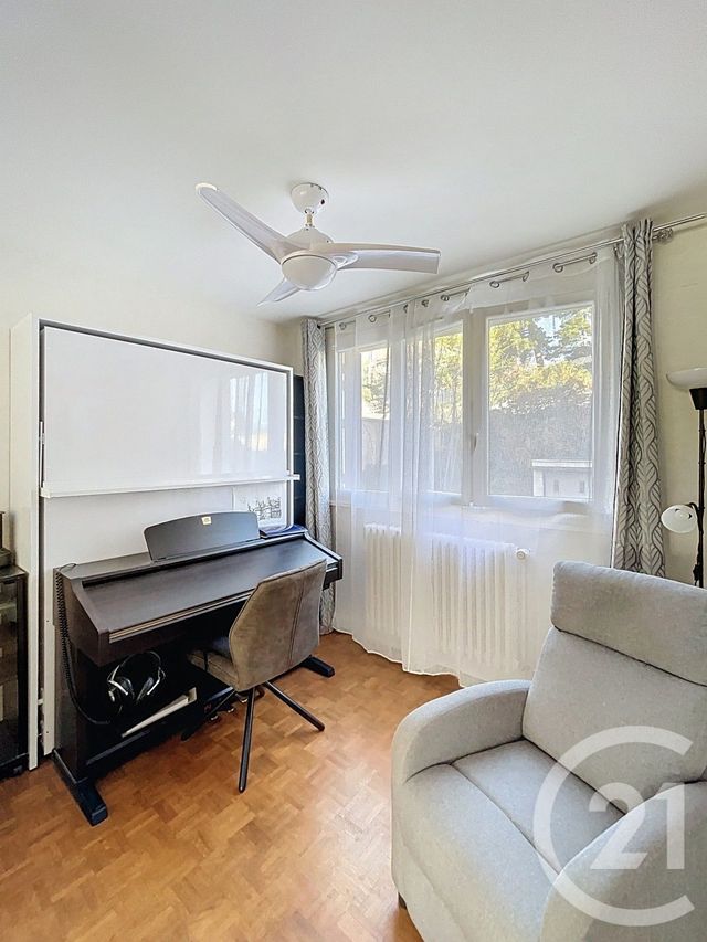 Appartement F4 à vendre - 4 pièces - 93.17 m2 - CHAMALIERES - 63 - AUVERGNE - Century 21 Stéphane Roume Immobilier