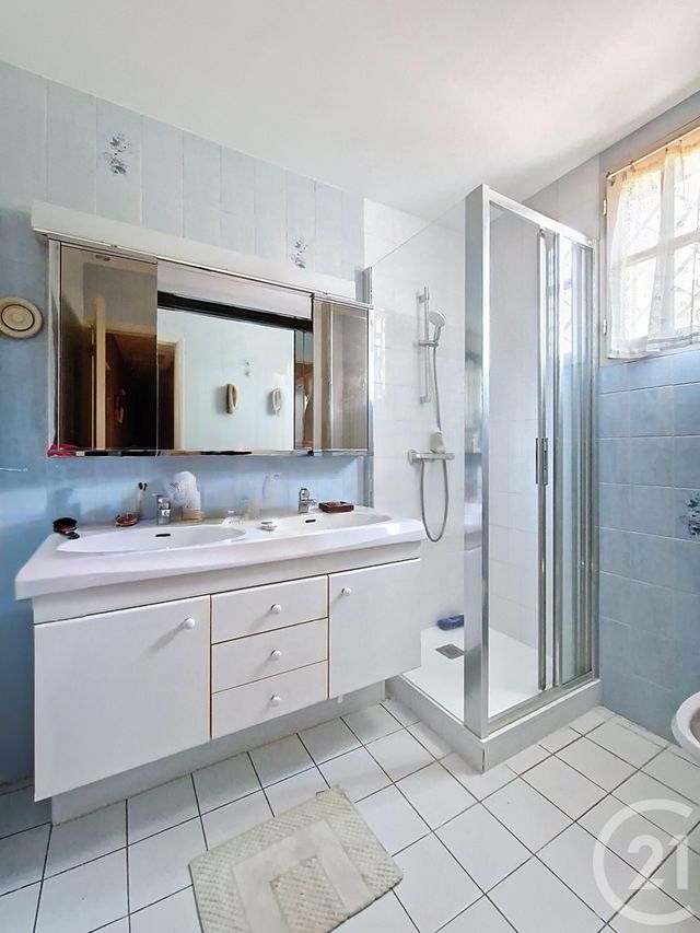 maison à vendre - 8 pièces - 214.0 m2 - CLERMONT FERRAND - 63 - AUVERGNE - Century 21 Stéphane Roume Immobilier