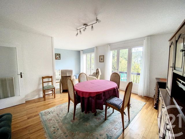 Appartement F3 à louer - 3 pièces - 79.08 m2 - BEAUMONT - 63 - AUVERGNE - Century 21 Stéphane Roume Immobilier