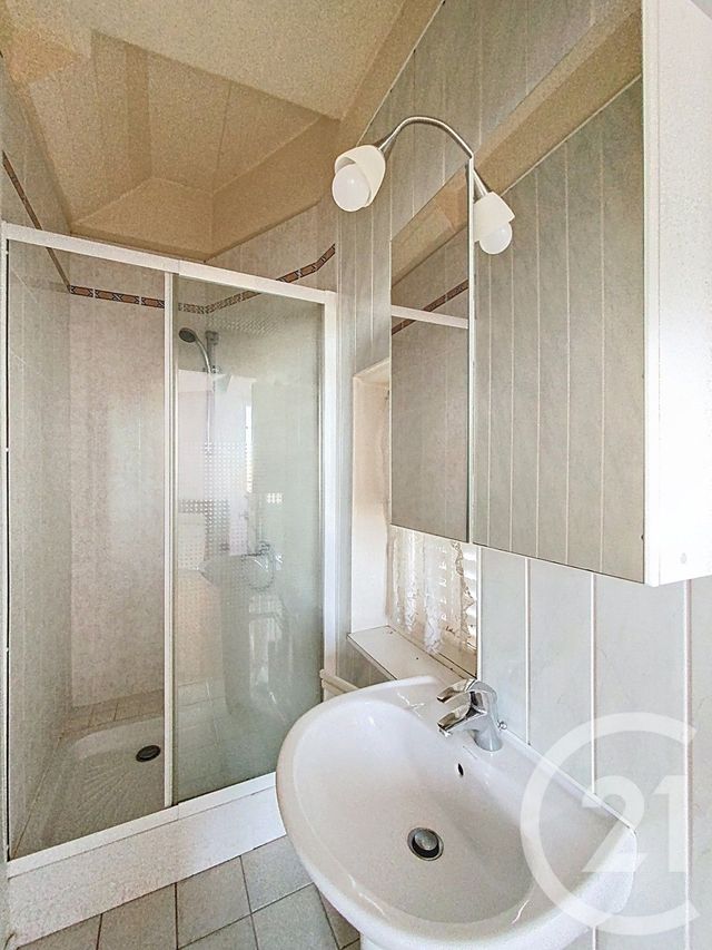 maison à louer - 3 pièces - 55.53 m2 - CHAMALIERES - 63 - AUVERGNE - Century 21 Stéphane Roume Immobilier