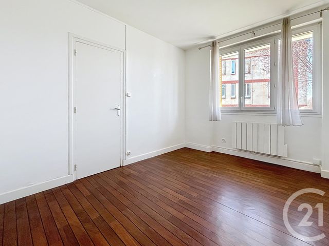 Appartement F2 à louer - 2 pièces - 28.22 m2 - CLERMONT FERRAND - 63 - AUVERGNE - Century 21 Stéphane Roume Immobilier