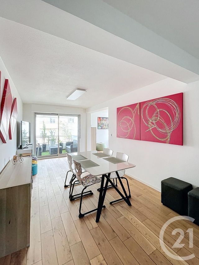 Appartement F5 à vendre - 5 pièces - 89.68 m2 - CLERMONT FERRAND - 63 - AUVERGNE - Century 21 Stéphane Roume Immobilier