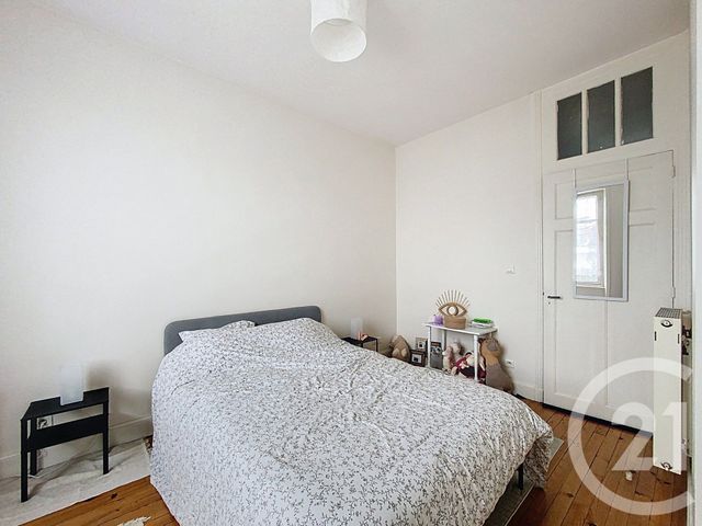 Appartement F3 à louer - 3 pièces - 56.77 m2 - CLERMONT FERRAND - 63 - AUVERGNE - Century 21 Stéphane Roume Immobilier