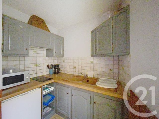 Appartement F1 à louer - 1 pièce - 20.0 m2 - CLERMONT FERRAND - 63 - AUVERGNE - Century 21 Stéphane Roume Immobilier