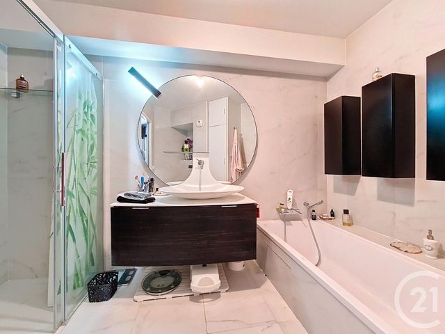 Appartement T5 à vendre - 5 pièces - 212.0 m2 - CLERMONT FERRAND - 63 - AUVERGNE - Century 21 Stéphane Roume Immobilier