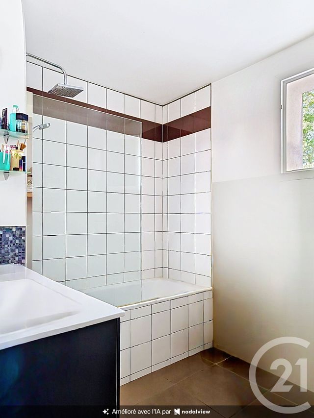 Appartement F4 à vendre - 4 pièces - 89.76 m2 - CLERMONT FERRAND - 63 - AUVERGNE - Century 21 Stéphane Roume Immobilier
