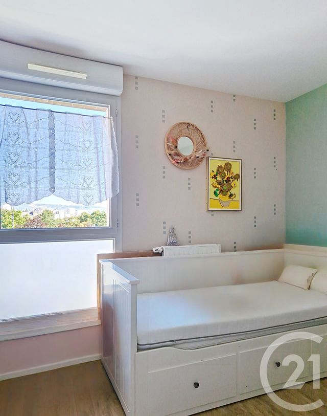 Appartement F4 à vendre - 4 pièces - 89.76 m2 - CLERMONT FERRAND - 63 - AUVERGNE - Century 21 Stéphane Roume Immobilier