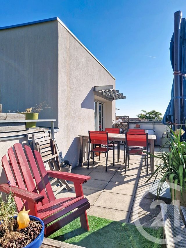 Appartement F4 à vendre - 4 pièces - 89.76 m2 - CLERMONT FERRAND - 63 - AUVERGNE - Century 21 Stéphane Roume Immobilier