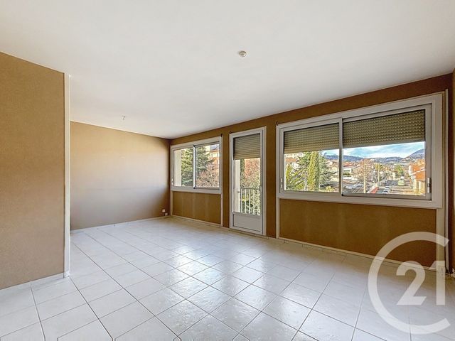 Appartement F5 à vendre - 5 pièces - 81.0 m2 - CLERMONT FERRAND - 63 - AUVERGNE - Century 21 Stéphane Roume Immobilier