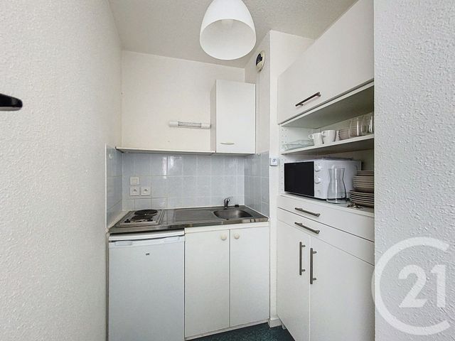Appartement F1 à louer - 1 pièce - 20.0 m2 - CLERMONT FERRAND - 63 - AUVERGNE - Century 21 Stéphane Roume Immobilier
