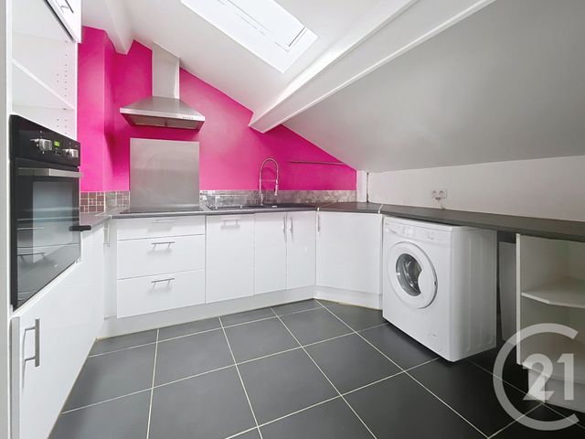 Appartement F2 à louer - 2 pièces - 30.66 m2 - CLERMONT FERRAND - 63 - AUVERGNE - Century 21 Stéphane Roume Immobilier