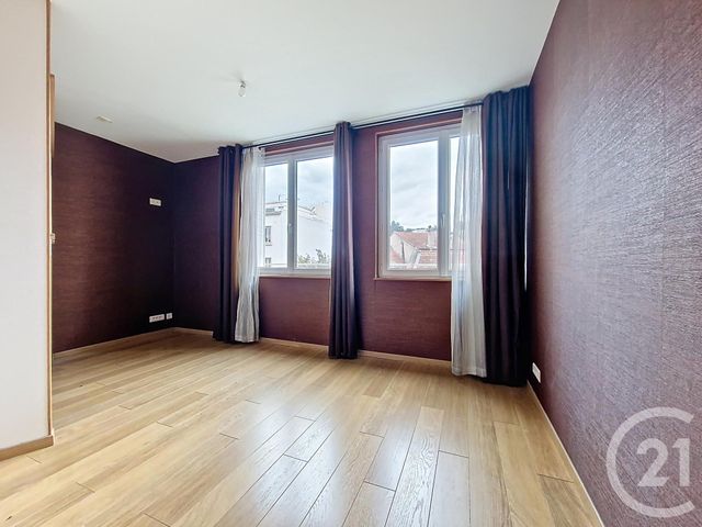 Appartement T4 à vendre - 4 pièces - 106.98 m2 - CLERMONT FERRAND - 63 - AUVERGNE - Century 21 Stéphane Roume Immobilier