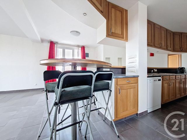 Appartement T4 à vendre - 4 pièces - 106.98 m2 - CLERMONT FERRAND - 63 - AUVERGNE - Century 21 Stéphane Roume Immobilier