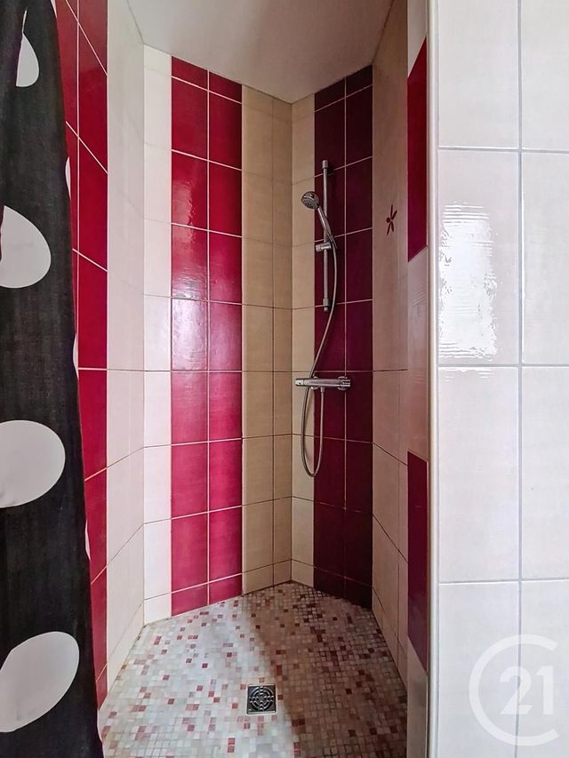 Appartement T4 à vendre - 4 pièces - 106.98 m2 - CLERMONT FERRAND - 63 - AUVERGNE - Century 21 Stéphane Roume Immobilier