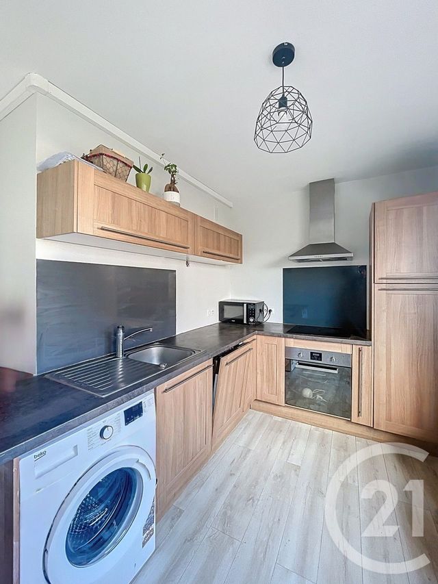 Appartement F3 à vendre - 3 pièces - 59.78 m2 - CLERMONT FERRAND - 63 - AUVERGNE - Century 21 Stéphane Roume Immobilier