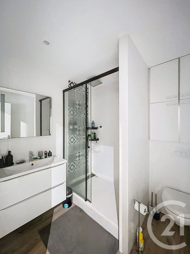 Appartement F2 à vendre - 2 pièces - 53.67 m2 - CLERMONT FERRAND - 63 - AUVERGNE - Century 21 Stéphane Roume Immobilier