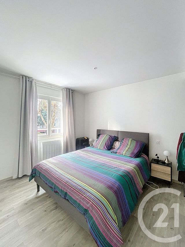 Appartement F2 à vendre - 2 pièces - 53.67 m2 - CLERMONT FERRAND - 63 - AUVERGNE - Century 21 Stéphane Roume Immobilier