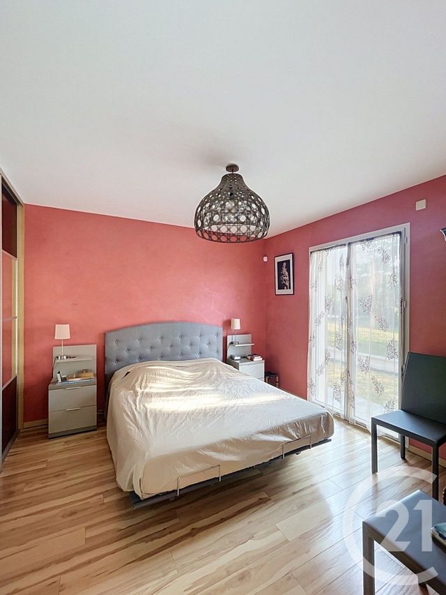 maison à vendre - 6 pièces - 195.97 m2 - PERIGNAT LES SARLIEVE - 63 - AUVERGNE - Century 21 Stéphane Roume Immobilier
