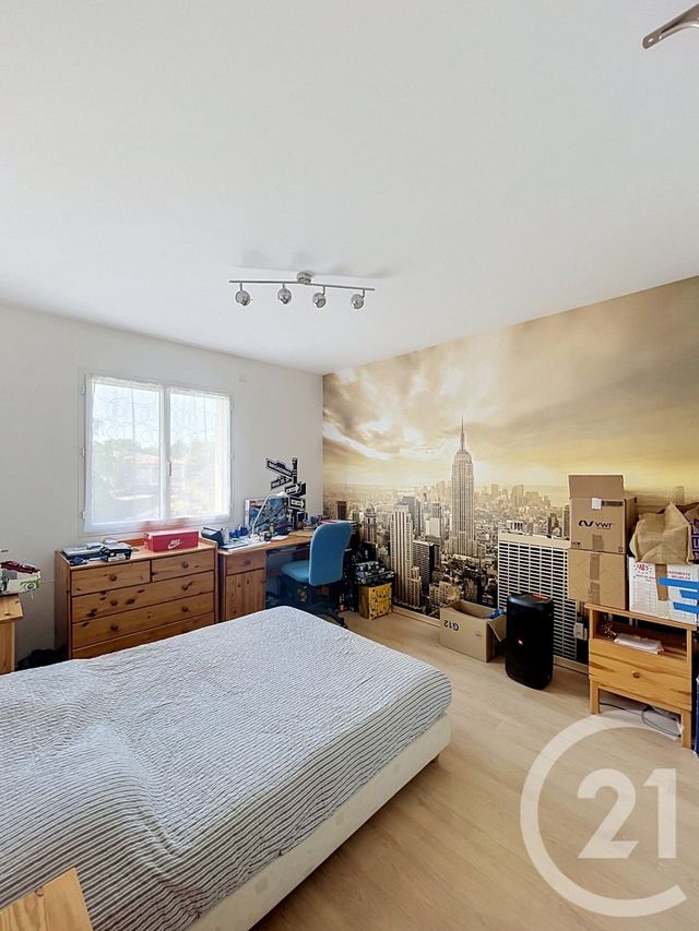 maison à vendre - 6 pièces - 195.97 m2 - PERIGNAT LES SARLIEVE - 63 - AUVERGNE - Century 21 Stéphane Roume Immobilier