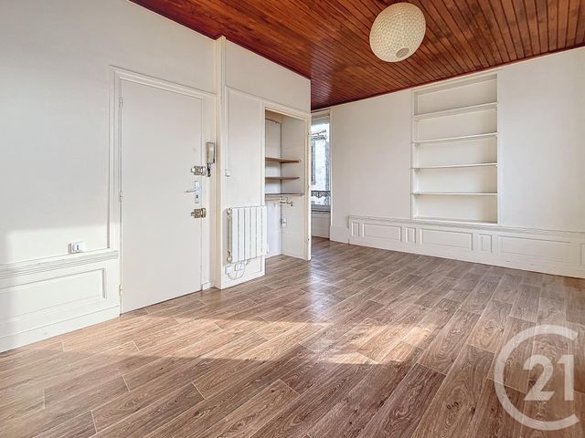 Appartement F1 à louer - 1 pièce - 19.78 m2 - CLERMONT FERRAND - 63 - AUVERGNE - Century 21 Stéphane Roume Immobilier