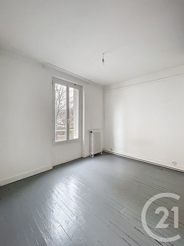 Appartement F3 à vendre - 3 pièces - 57.9 m2 - CLERMONT FERRAND - 63 - AUVERGNE - Century 21 Stéphane Roume Immobilier