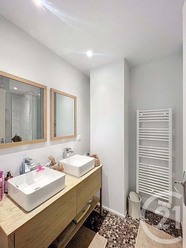 Appartement F5 à vendre - 5 pièces - 98.97 m2 - CLERMONT FERRAND - 63 - AUVERGNE - Century 21 Stéphane Roume Immobilier