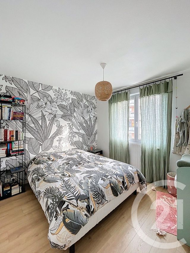 Appartement F4 à vendre - 4 pièces - 74.27 m2 - CLERMONT FERRAND - 63 - AUVERGNE - Century 21 Stéphane Roume Immobilier