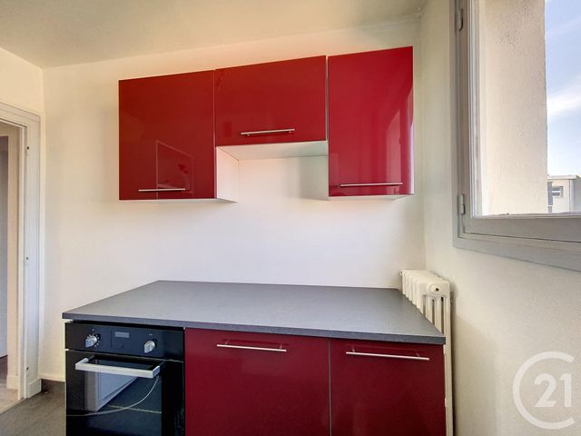 Appartement à louer - 3 pièces - 62.13 m2 - CLERMONT FERRAND - 63 - AUVERGNE - Century 21 Stéphane Roume Immobilier