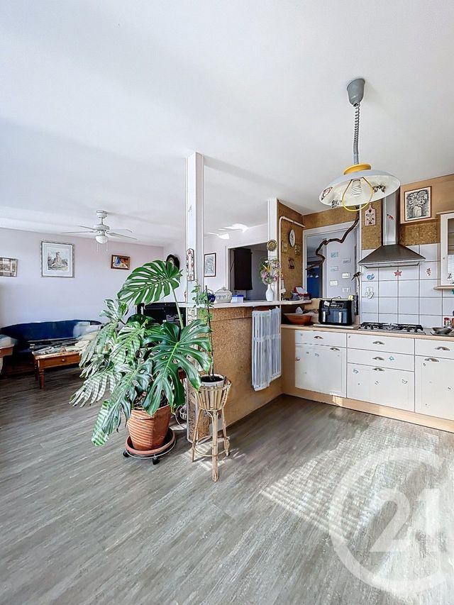 Appartement F3 à vendre - 4 pièces - 64.37 m2 - CLERMONT FERRAND - 63 - AUVERGNE - Century 21 Stéphane Roume Immobilier