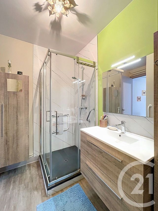 Appartement F3 à vendre - 4 pièces - 64.37 m2 - CLERMONT FERRAND - 63 - AUVERGNE - Century 21 Stéphane Roume Immobilier