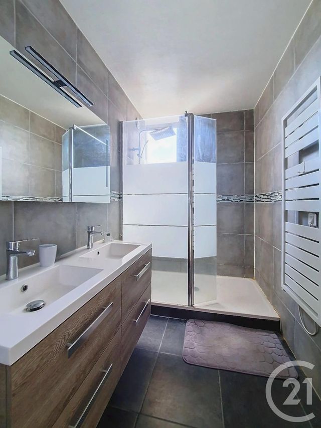 Appartement F3 à vendre - 3 pièces - 72.92 m2 - CLERMONT FERRAND - 63 - AUVERGNE - Century 21 Stéphane Roume Immobilier