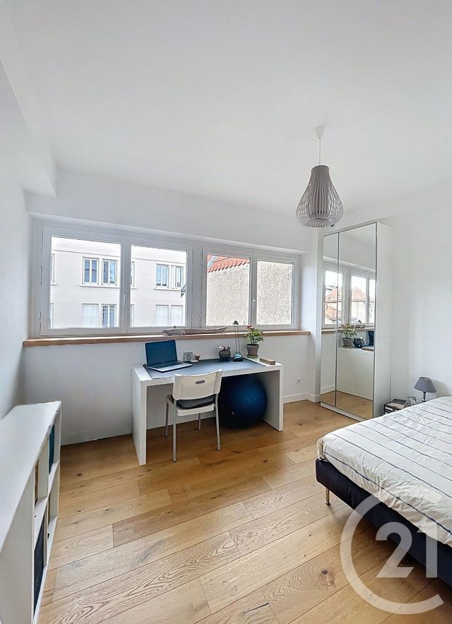 Appartement F4 à vendre - 4 pièces - 84.23 m2 - CLERMONT FERRAND - 63 - AUVERGNE - Century 21 Stéphane Roume Immobilier