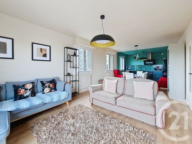 Appartement T5 à vendre - 5 pièces - 93.43 m2 - CLERMONT FERRAND - 63 - AUVERGNE - Century 21 Stéphane Roume Immobilier